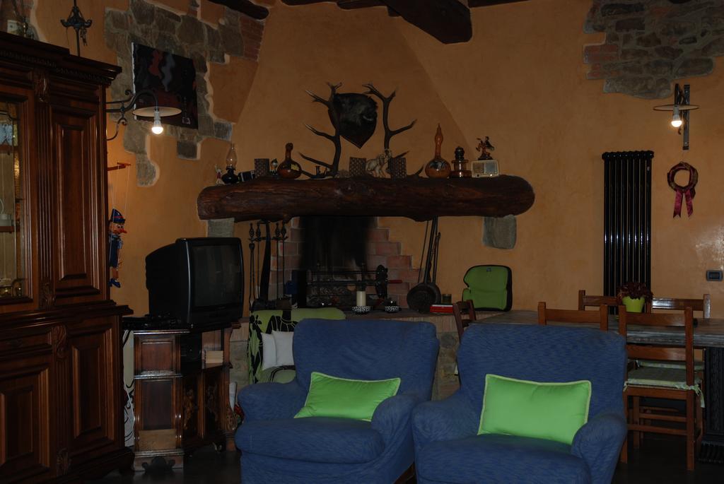 Podere Le Buche Pelago Bagian luar foto